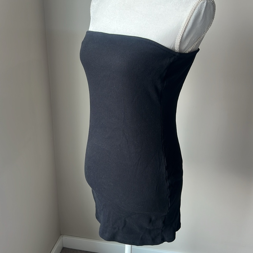 5/$25 H&M Strapless Ribbed Mini Dress - Picture 6 of 7
